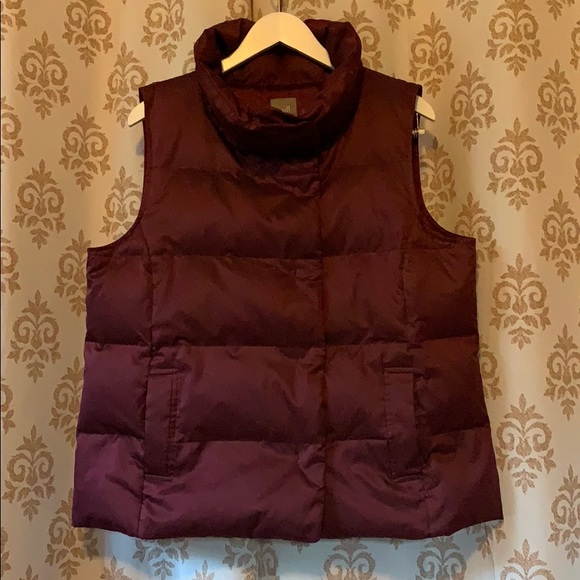 J. Jill Jackets & Blazers - J. Jill wine purple puffer down vest sz PL